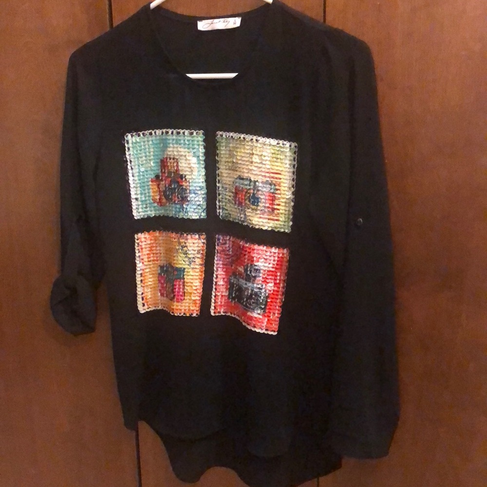 Womens tunic top.